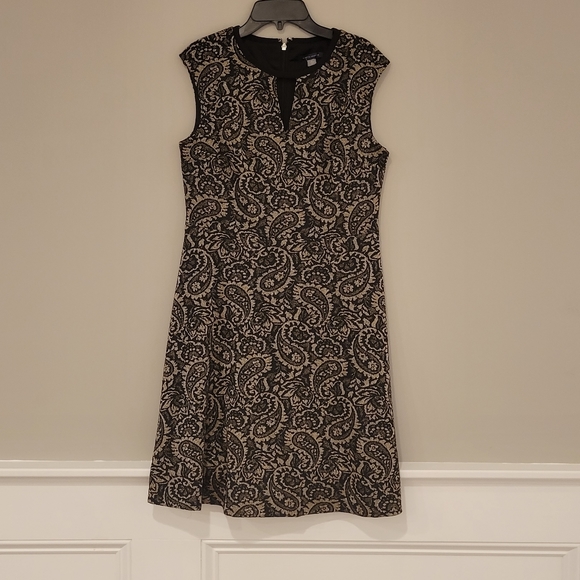 Tommy Hilfiger Dresses & Skirts - Tommy Hilfiger black and Gold brocade dress size 8